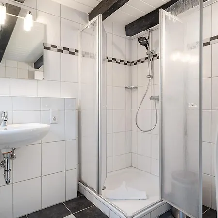 Emskate *